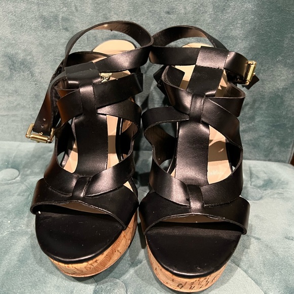 Guess Wood Wedges - Picture 1 of 3